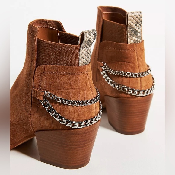 Women’s DOLCE VITA Shelah suede ankle boots- Size 6 - Picture 3 of 10